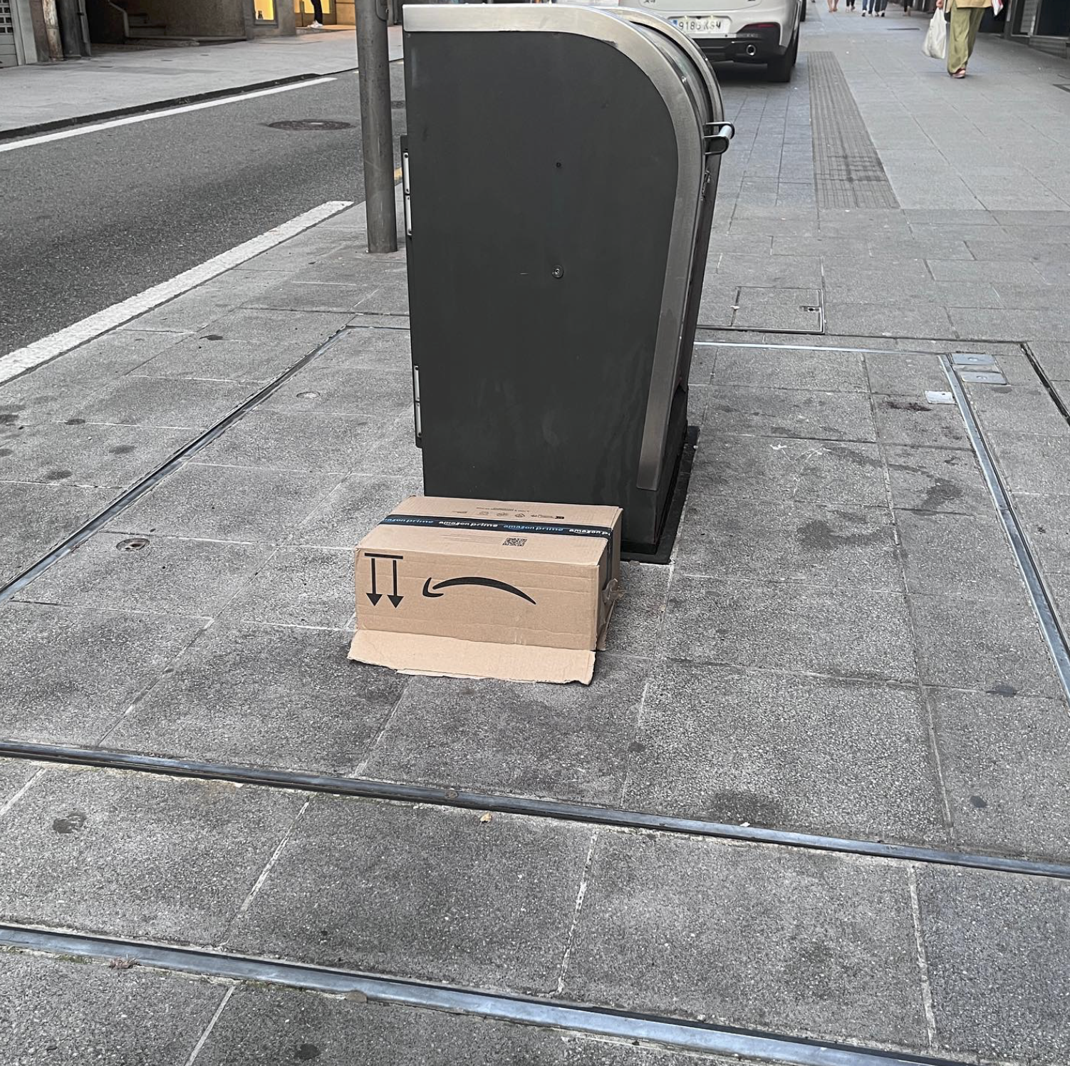 amazon-sad