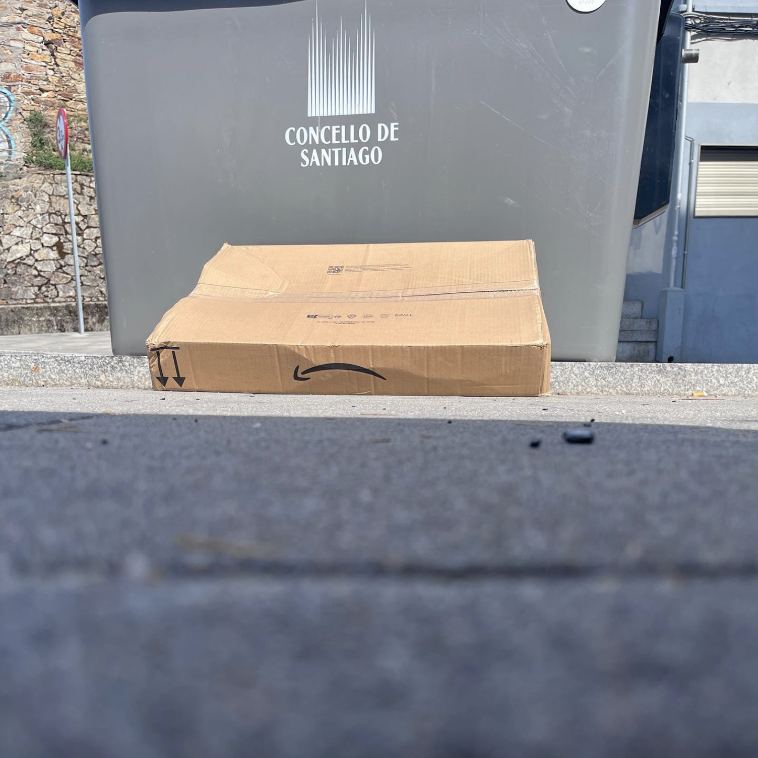 amazon-sad