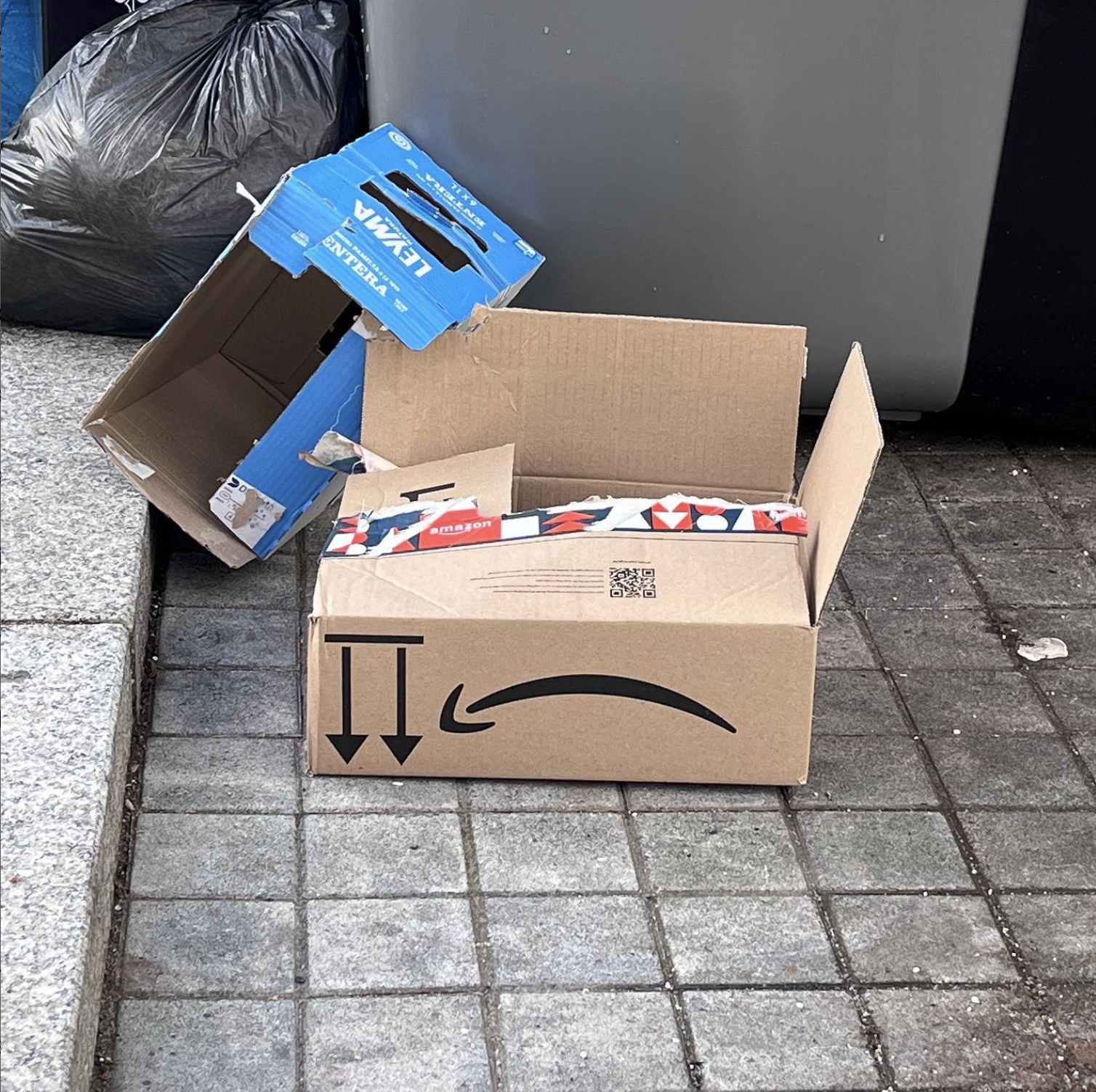 amazon-sad